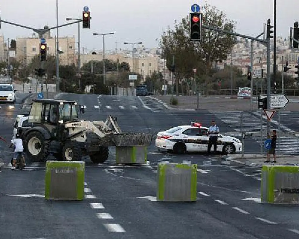 الاحتلال يغلق مدينة القدس بذريعة تأمين مسيرة للمستعمرين